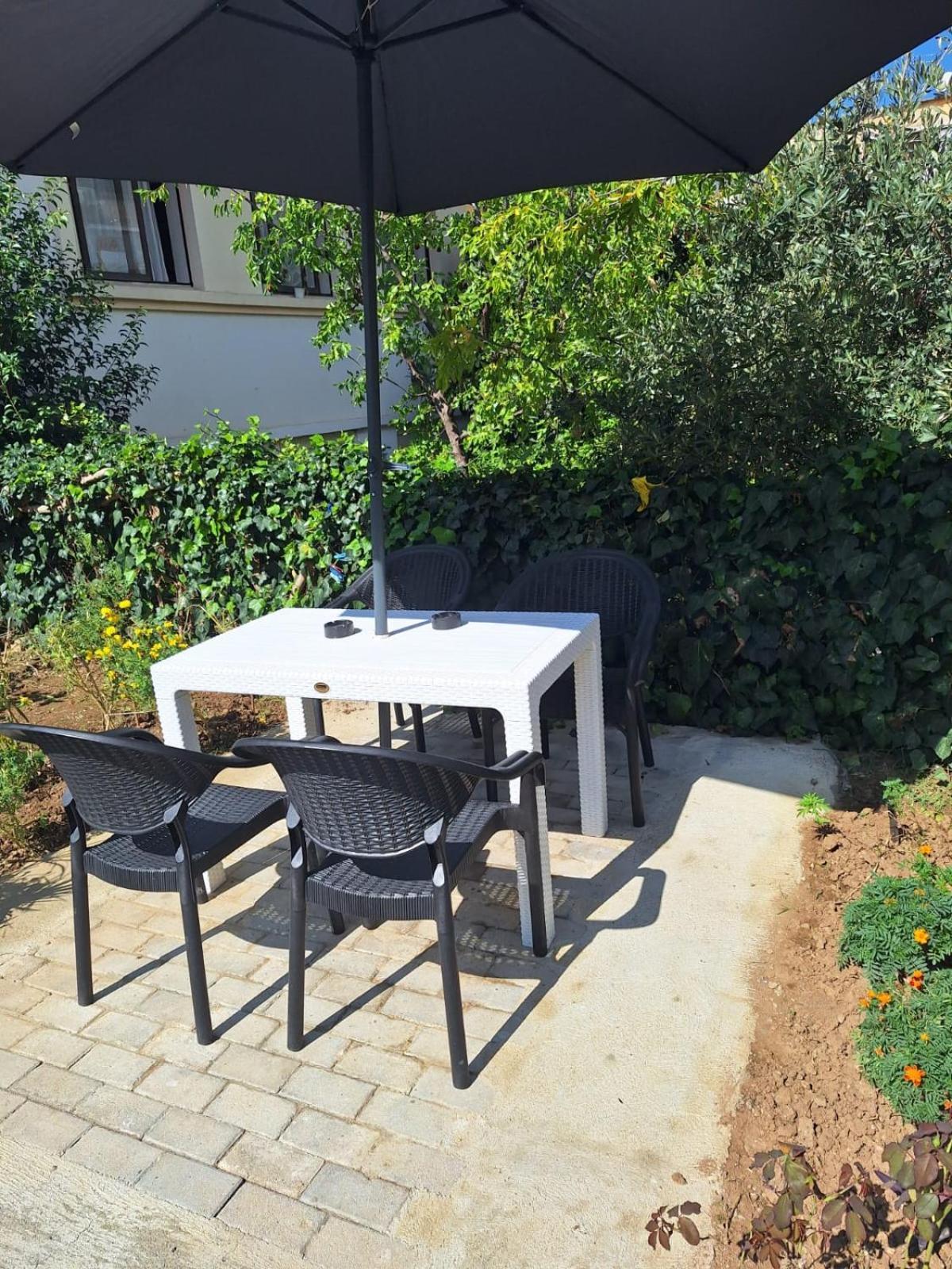 Grace Apartment City Center Тирана Екстериор снимка